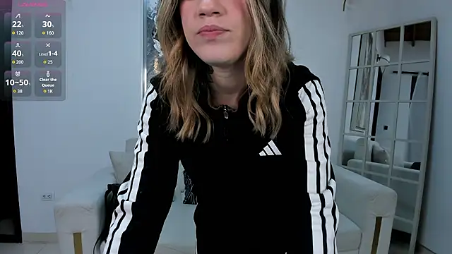 Snapshot of ViolettHansson chatting on February 14, 2026, 10:56 am ViolettHansson online show from February 14, 2026, 10:56 am