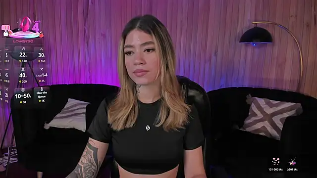 Snapshot of ViolettHansson chatting on March 1, 2026, 10:39 am ViolettHansson online show from March 1, 2026, 10:39 am