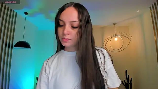 AliceHarper  online show from December 17, 2025, 6:25 pm