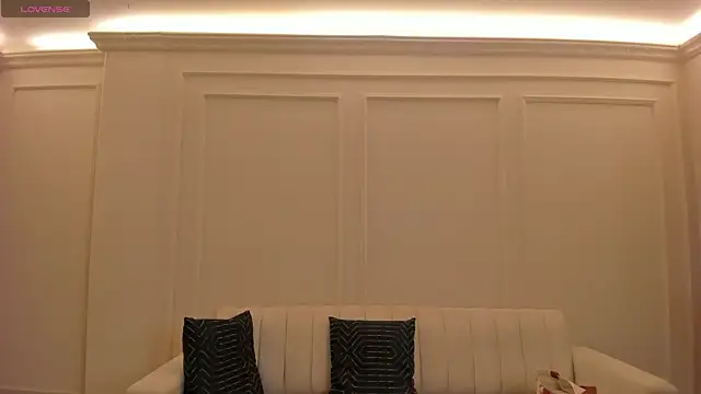 AliceHarper  online show from January 9, 2026, 7:48 pm