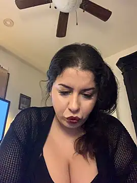 Snapshot of holyeroticss chatting on February 18, 2026, 2:40 am holyeroticss online show from February 18, 2026, 2:40 am