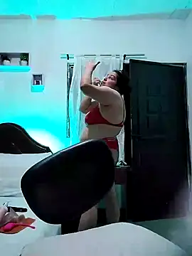 Snapshot of lunanataly chatting on January 17, 2025, 4:04 pm lunanataly online show from January 17, 2025, 4:04 pm