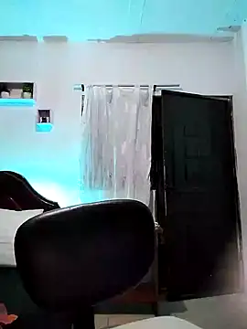 Snapshot of lunanataly chatting on January 22, 2025, 3:40 pm lunanataly online show from January 22, 2025, 3:40 pm