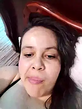Snapshot of lunanataly chatting on February 3, 2025, 12:36 am lunanataly online show from February 3, 2025, 12:36 am