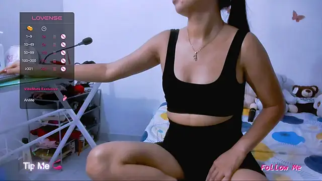 Snapshot of Alyson0001 chatting on November 18, 2025, 12:16 am Alyson0001 online show from November 18, 2025, 12:16 am