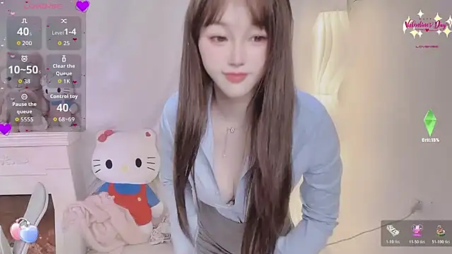 Kiss-18 online show from December 19, 2025, 2:24 pm