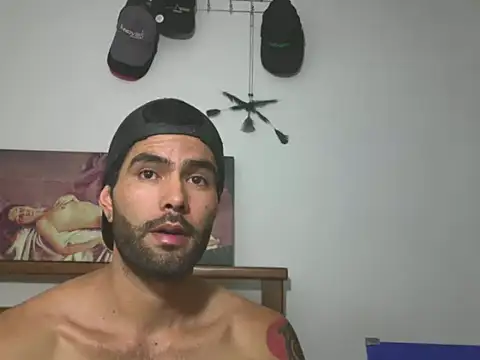 hideonbush051 online show from November 14, 2025, 4:11 am