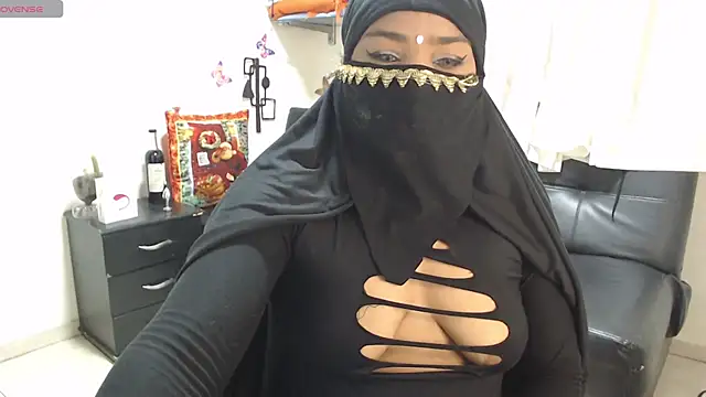 Snapshot of Aaliyah_brown chatting on January 3, 2025, 8:54 am Aaliyah brown online show from January 3, 2025, 8:54 am