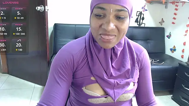 Snapshot of Aaliyah_brown chatting on February 14, 2025, 2:12 pm Aaliyah brown online show from February 14, 2025, 2:12 pm