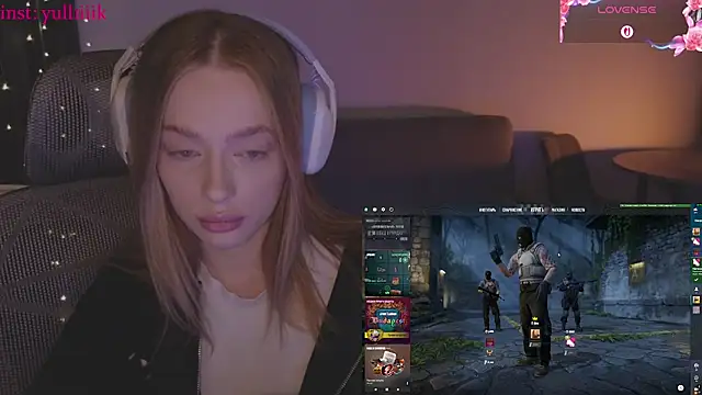  MayShy  online show from December 19, 2025, 3:19 pm