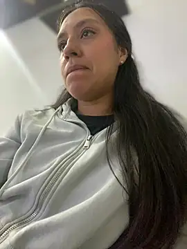 Salome golvert online show from December 6, 2024, 10:19 pm