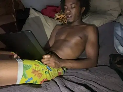 SlimeCrownzOut5 online show from November 7, 2025, 7:41 am