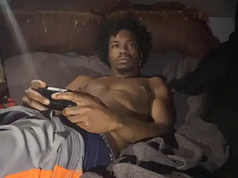 SlimeCrownzOut5 online show from March 4, 2026, 12:00 pm