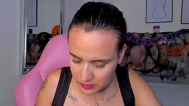 Snapshot of Susan-Sweet-7 chatting on October 27, 2025, 11:41 pm Susan-Sweet-7 online show from October 27, 2025, 11:41 pm