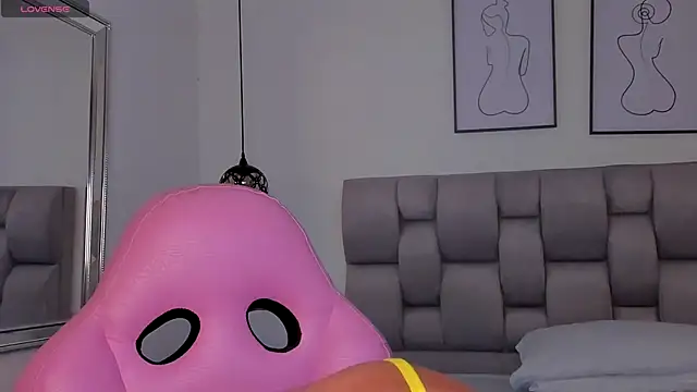 Snapshot of Susan-Sweet-7 chatting on November 18, 2025, 8:13 pm Susan-Sweet-7 online show from November 18, 2025, 8:13 pm