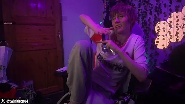 twinkben online show from February 3, 2026, 3:26 am