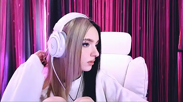 Avi Nile online show from March 16, 2025, 5:58 am