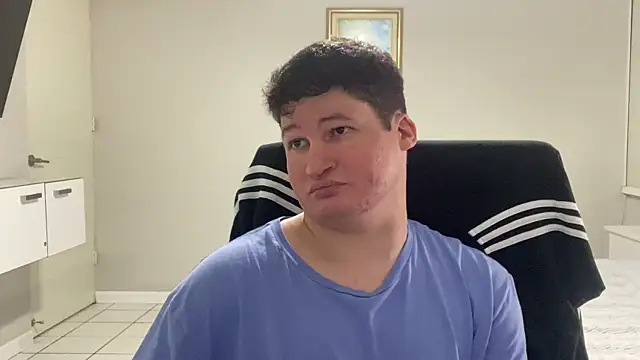 Snapshot of Lorenzo_hernandez chatting on January 18, 2025, 4:31 pm Lorenzo hernandez online show from January 18, 2025, 4:31 pm