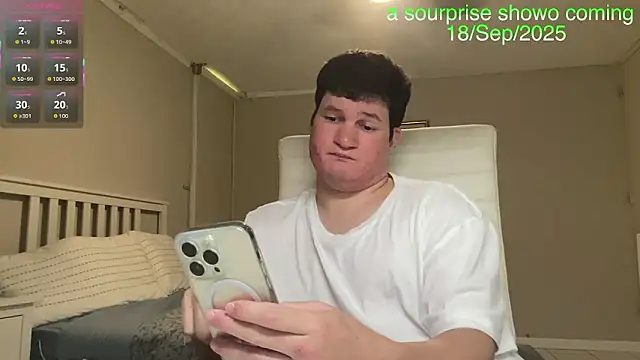 Snapshot of Lorenzo_hernandez chatting on September 10, 2025, 5:35 pm Lorenzo hernandez online show from September 10, 2025, 5:35 pm