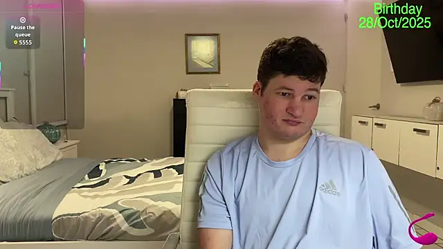 Snapshot of Lorenzo_hernandez chatting on October 17, 2025, 11:07 pm Lorenzo hernandez online show from October 17, 2025, 11:07 pm