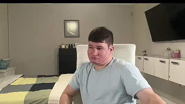 Snapshot of Lorenzo_hernandez chatting on November 7, 2025, 10:10 pm Lorenzo hernandez online show from November 7, 2025, 10:10 pm