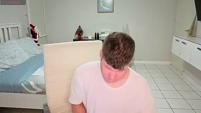 Snapshot of Lorenzo_hernandez chatting on December 3, 2025, 5:44 pm Lorenzo hernandez online show from December 3, 2025, 5:44 pm