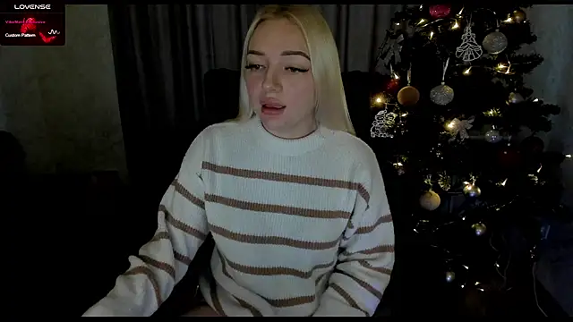 Snapshot of Stella__Cox chatting on January 9, 2026, 8:06 am Stella Cox online show from January 9, 2026, 8:06 am