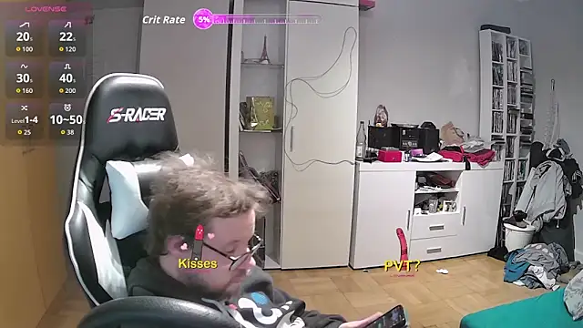 Snapshot of larsgessner30 chatting on November 7, 2025, 10:32 pm larsgessner30 online show from November 7, 2025, 10:32 pm