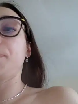 Milky flexy cat online show from February 28, 2025, 5:15 pm