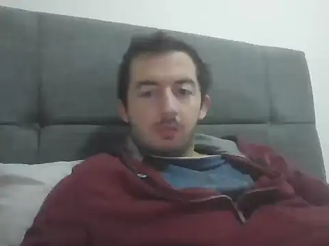 laynufff online show from November 26, 2025, 7:42 am