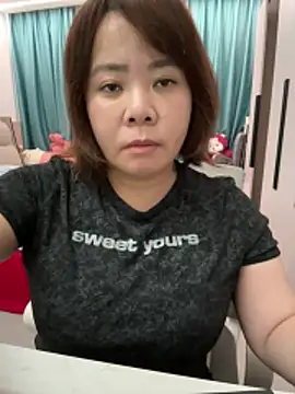 palzkybi123 online show from April 5, 2026, 1:36 am