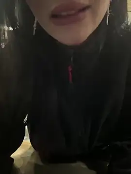 Snapshot of hrnxyygirl chatting on December 12, 2024, 12:38 am hrnxyygirl online show from December 12, 2024, 12:38 am