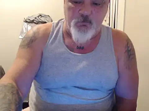 Snapshot of Newfiesausage1972 chatting on January 28, 2025, 5:46 pm Newfiesausage1972 online show from January 28, 2025, 5:46 pm