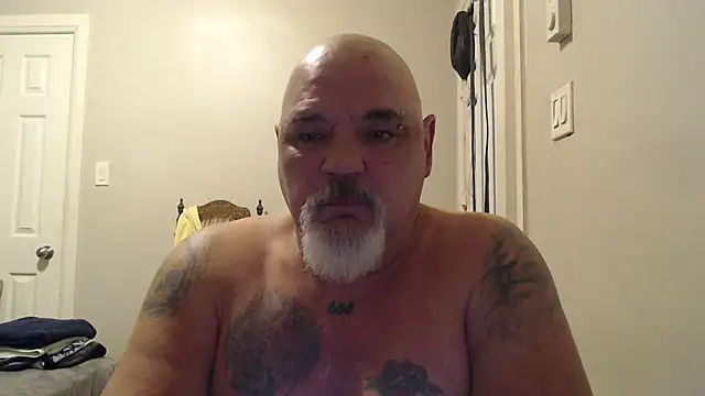 Snapshot of Newfiesausage1972 chatting on February 6, 2025, 10:04 am Newfiesausage1972 online show from February 6, 2025, 10:04 am