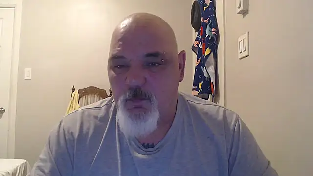 Snapshot of Newfiesausage1972 chatting on February 9, 2025, 2:18 pm Newfiesausage1972 online show from February 9, 2025, 2:18 pm