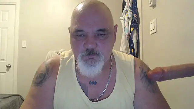 Snapshot of Newfiesausage1972 chatting on February 10, 2025, 3:21 pm Newfiesausage1972 online show from February 10, 2025, 3:21 pm