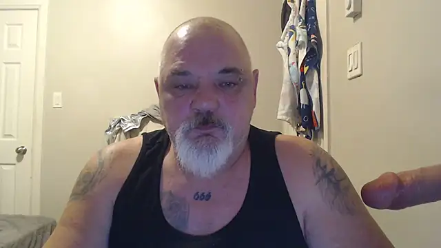 Snapshot of Newfiesausage1972 chatting on February 15, 2025, 9:26 pm Newfiesausage1972 online show from February 15, 2025, 9:26 pm