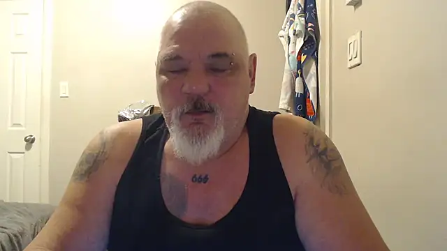 Snapshot of Newfiesausage1972 chatting on February 18, 2025, 9:54 am Newfiesausage1972 online show from February 18, 2025, 9:54 am