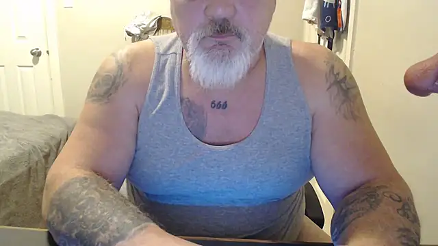 Snapshot of Newfiesausage1972 chatting on February 19, 2025, 4:22 pm Newfiesausage1972 online show from February 19, 2025, 4:22 pm