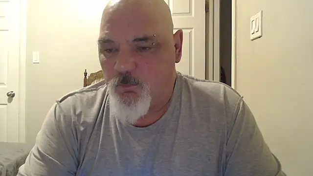 Snapshot of Newfiesausage1972 chatting on February 25, 2025, 10:58 am Newfiesausage1972 online show from February 25, 2025, 10:58 am