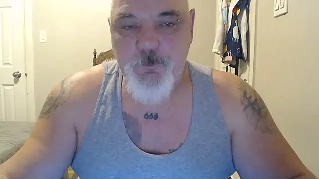 Snapshot of Newfiesausage1972 chatting on March 5, 2025, 1:28 pm Newfiesausage1972 online show from March 5, 2025, 1:28 pm