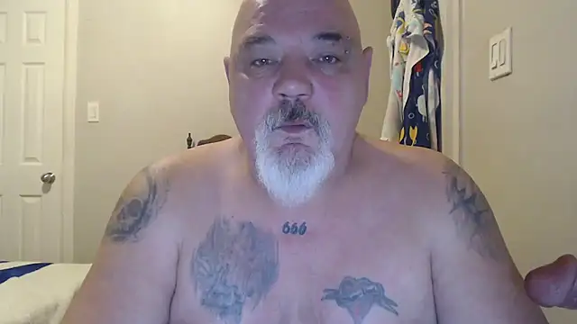 Snapshot of Newfiesausage1972 chatting on March 17, 2025, 1:08 pm Newfiesausage1972 online show from March 17, 2025, 1:08 pm