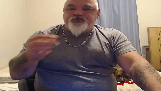 Snapshot of Newfiesausage1972 chatting on September 27, 2025, 5:12 am Newfiesausage1972 online show from September 27, 2025, 5:12 am