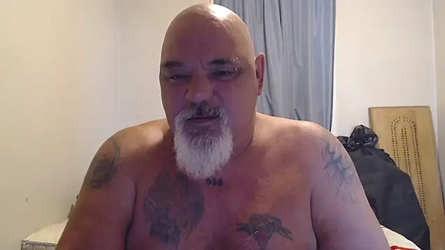 Snapshot of Newfiesausage1972 chatting on October 6, 2025, 4:15 pm Newfiesausage1972 online show from October 6, 2025, 4:15 pm