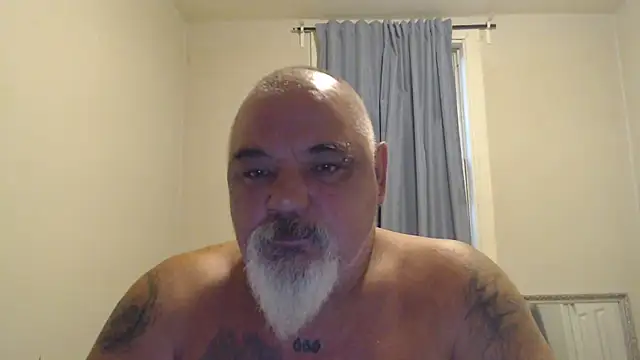 Snapshot of Newfiesausage1972 chatting on October 24, 2025, 12:23 pm Newfiesausage1972 online show from October 24, 2025, 12:23 pm