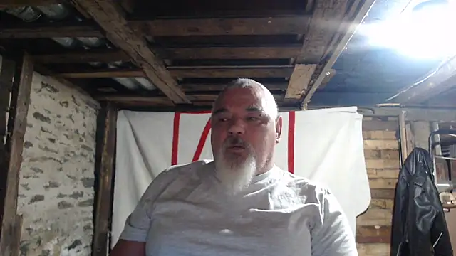 Snapshot of Newfiesausage1972 chatting on November 16, 2025, 9:15 am Newfiesausage1972 online show from November 16, 2025, 9:15 am