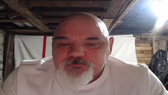 Snapshot of Newfiesausage1972 chatting on November 18, 2025, 11:15 pm Newfiesausage1972 online show from November 18, 2025, 11:15 pm