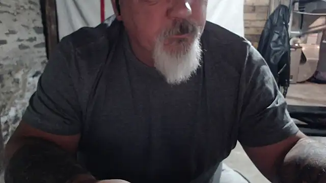 Snapshot of Newfiesausage1972 chatting on November 20, 2025, 10:37 am Newfiesausage1972 online show from November 20, 2025, 10:37 am