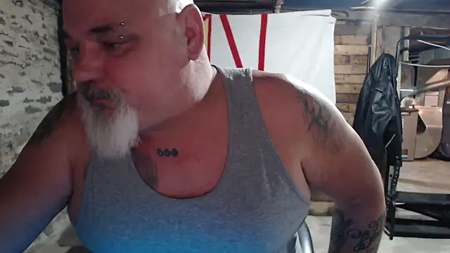 Snapshot of Newfiesausage1972 chatting on November 23, 2025, 12:05 pm Newfiesausage1972 online show from November 23, 2025, 12:05 pm