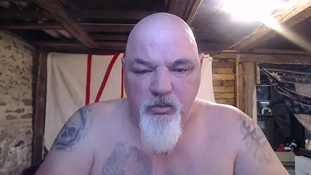 Newfiesausage1972 online show from March 21, 2026, 11:59 am